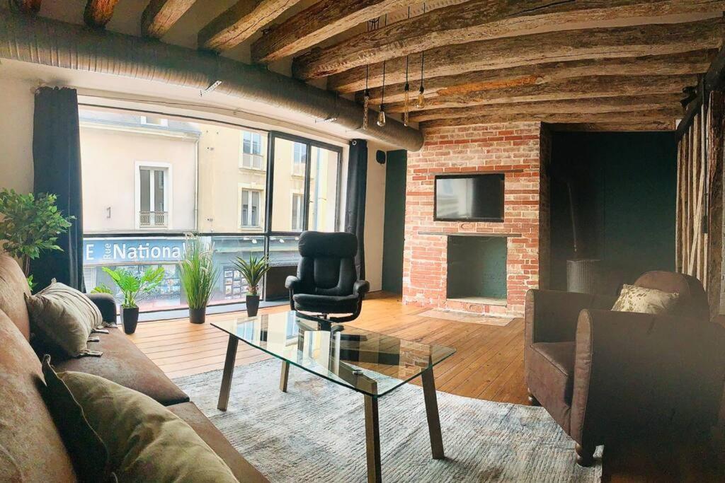 Grand Appartement Charme Ancien Et Confort Le Mans Exterior photo